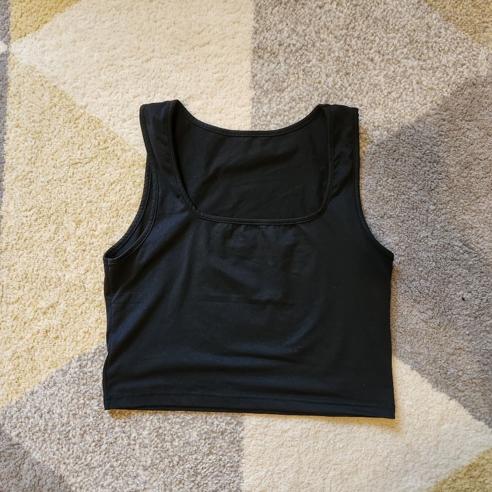 Black Cropped Tank Top – Size M